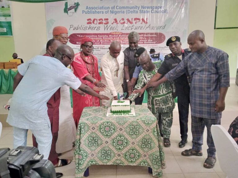 Community Newspaper Publishers Held its Annual Lecture / Awards…Honours Outstanding Individuals, Corporate Organizations