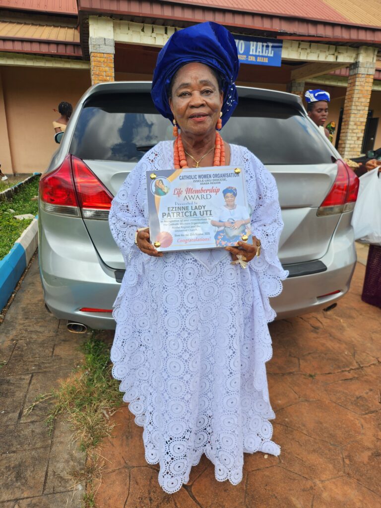Catholic Women Organization of Issele-Uku Diocese Honours Nne Oha Patricia Uti as Life Member